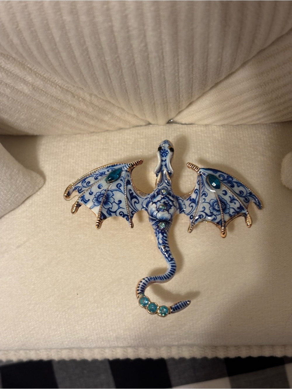 Blue and White Decorative Dragon Brooch - Elegant Home Accent